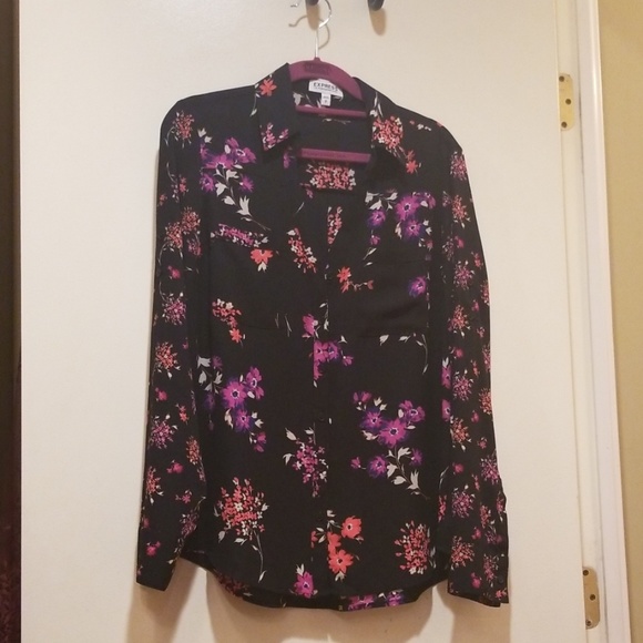 Express Tops - Express Portofino Shirt Floral Small Express Tops - Express Portofino Shirt Floral Small